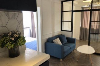 Modern 1br+1 study serviced apt nr IAPM & W.Nanjing Rd L1,2,10,12,13 Listing on SmartShanghai housing