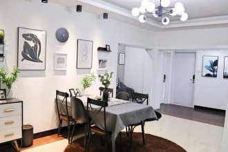 Beautiful master bedr near Han Zhong Rd. line1/12/13 Listing on SmartShanghai housing